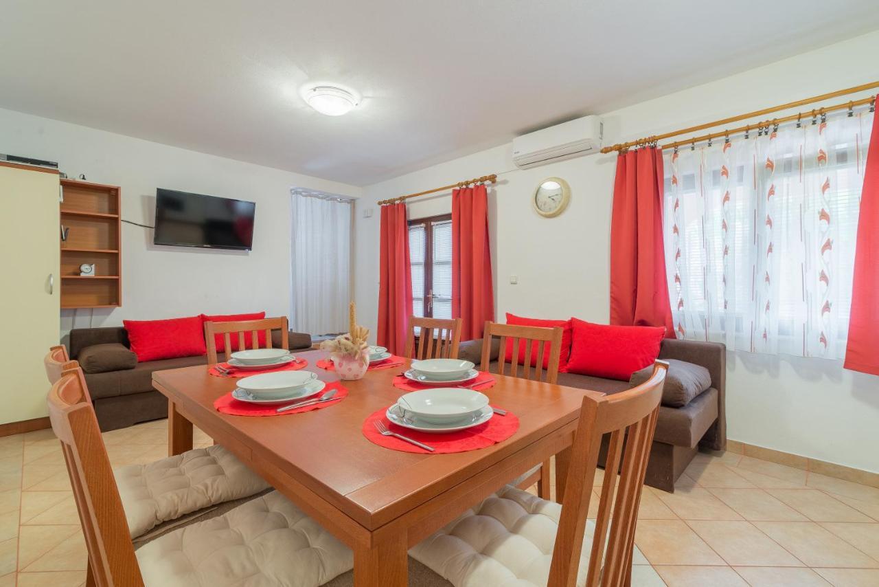 Apartments Puskaric Vir Exterior photo