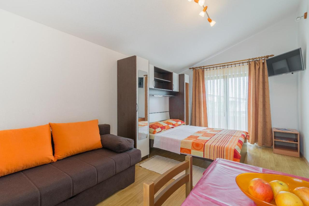 Apartments Puskaric Vir Exterior photo